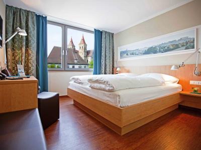 Sebcity Hotel Эльванген Экстерьер фото